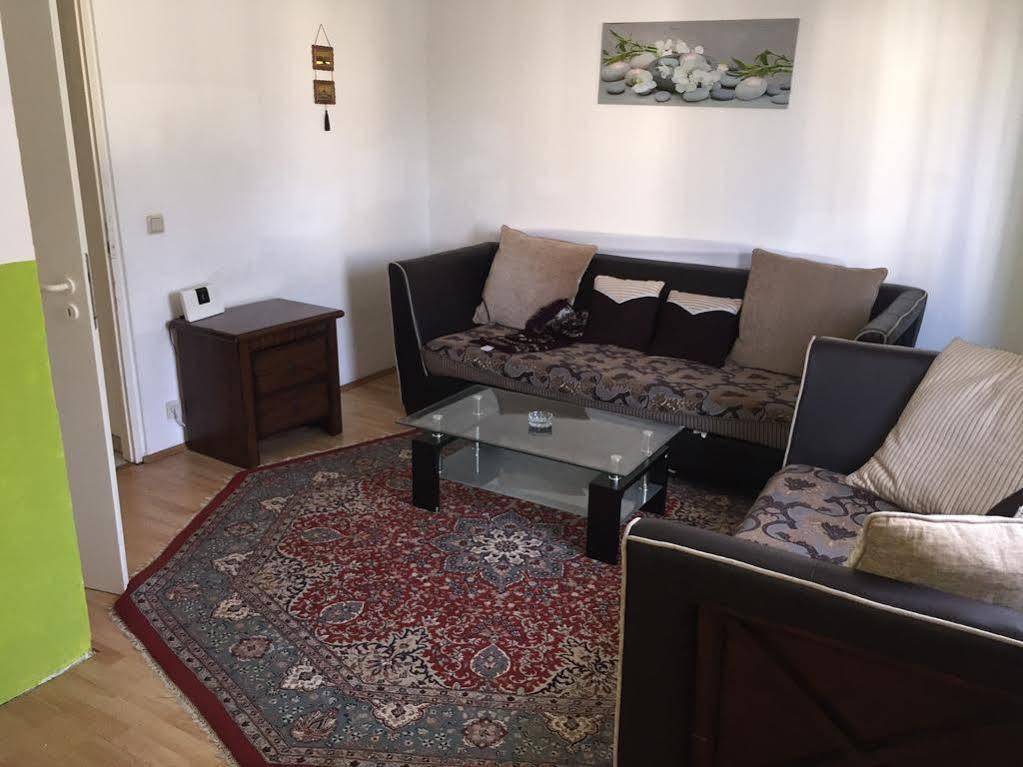 A&s Roonstrasse Apartment